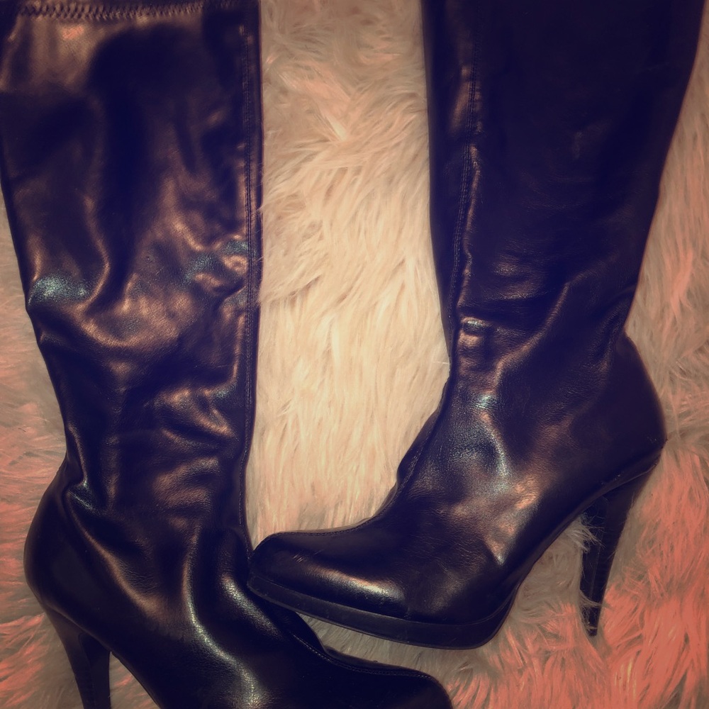 Black Boots